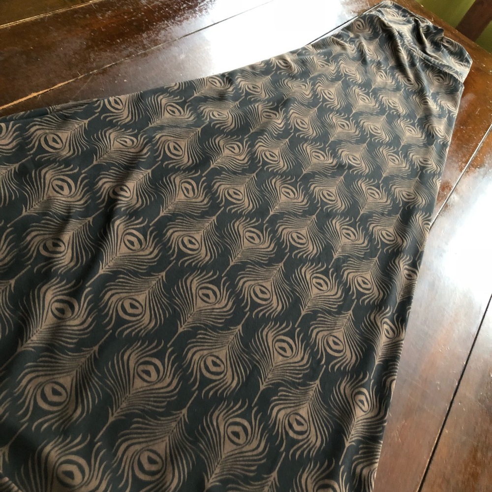 LuLaRoe feather maxi